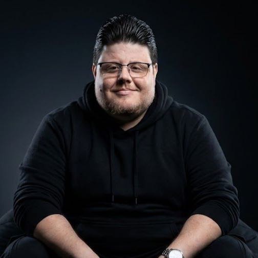 Retrato em preto e branco de Eduardo Neves